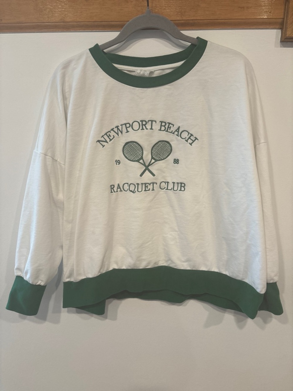 Newport Beach Racquet Club Embroidered Sweatshirt - White & Green Women’s Large
